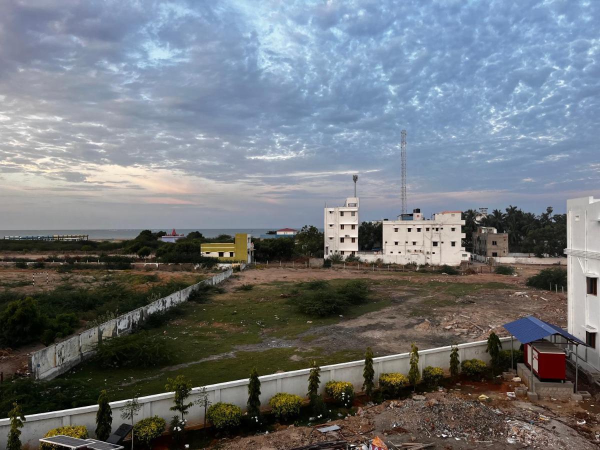 Sri Balaji Lodging Hotel Thiruchendur Bagian luar foto